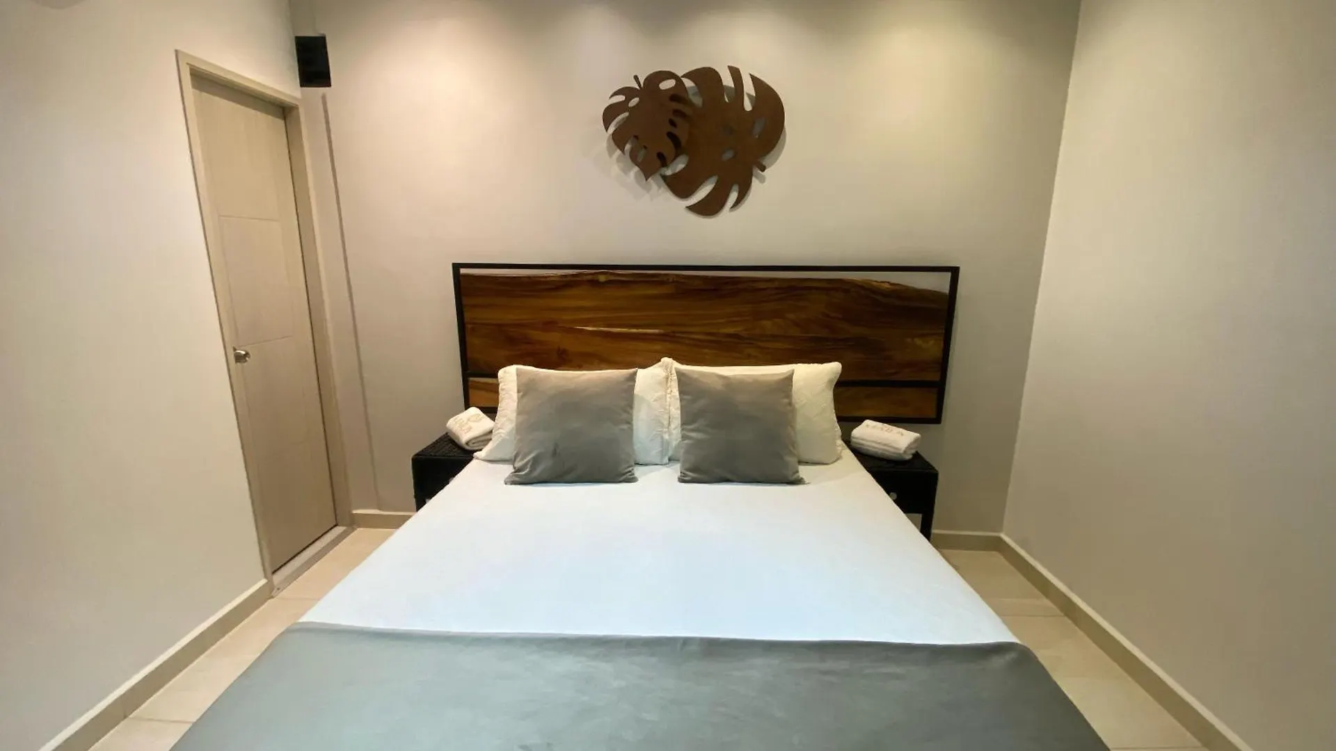 Maidy Luxury Hotel Medellin 3*,  Colombia