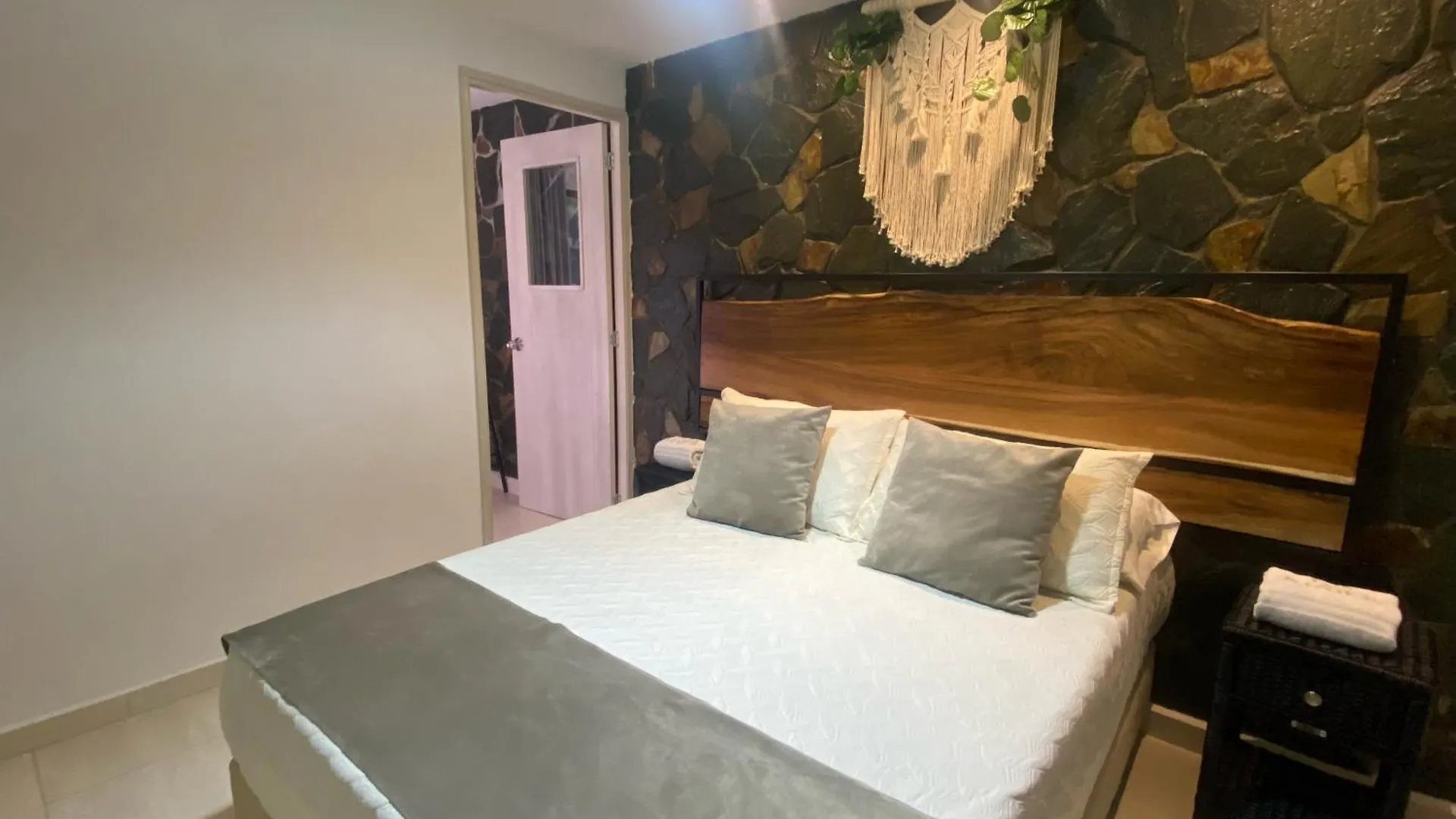 Maidy Luxury Hotel Medellin 3*,