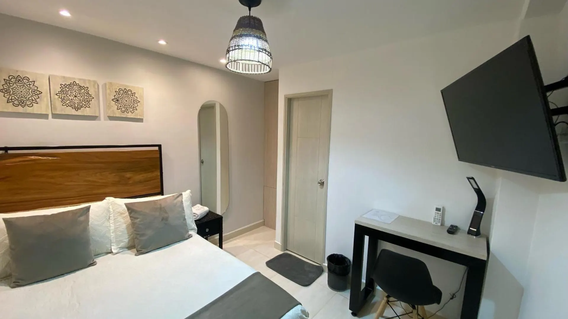 Maidy Luxury Hotel Medellin 3*,  Colombia